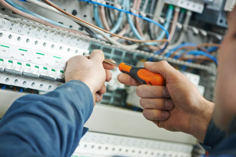 Electricistas en León
